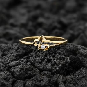 Anillo de Promesa «Corazones Entrelazados Solitario» Diseño Simbólico Oro 18k