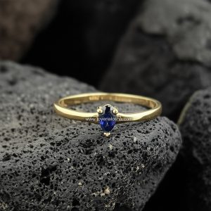 Anillo Solitario «Lágrima Zafiro Minimalista» Corte Pera Oro 18k