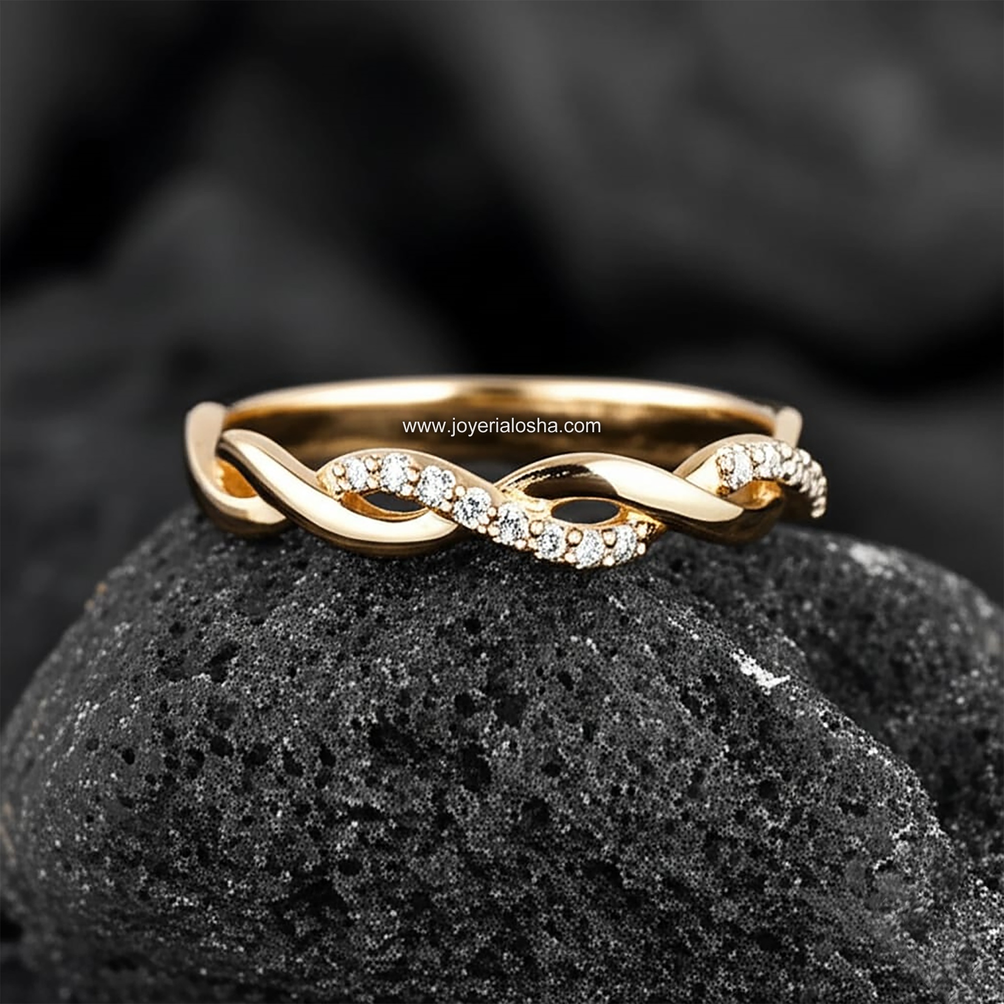 Churumbela "Twist Trenzado con Pavé" Media Alianza Curva Oro 18k