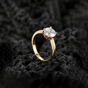 Anillo Solitario «Clásico Cuatro Garras Elevadas» Banda Delgada Oro Rosa
