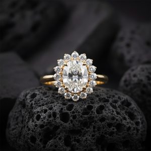 Anillo Ovalado «Halo Floral Doble» Estilo Racimo Vintage Oro 18k
