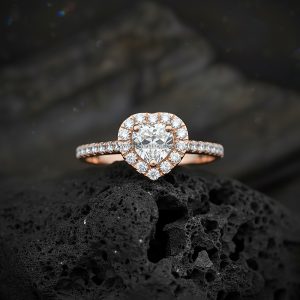 Anillo Corazón «Halo con Banda Pavé» Oro Rosa