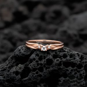 Anillo Trío de Piedras «Banda Art Déco en Chevron» Oro Rosa
