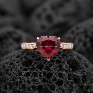 Anillo Solitario Corazón «Rubí Banda Pavé» Oro Rosa