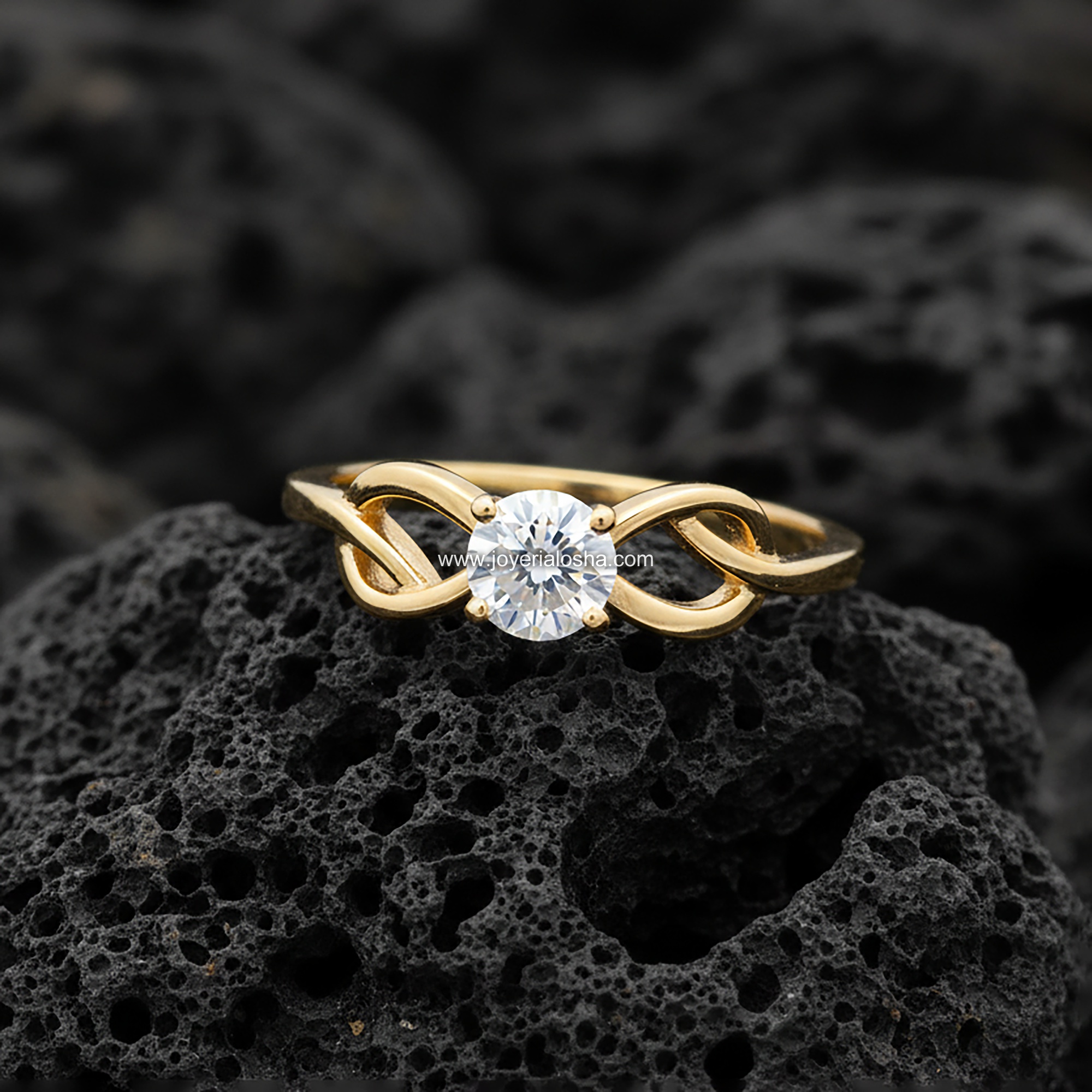 Anillo Solitario Redondo "Nudo Infinito" Oro 18k