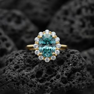 Anillo Ovalado «Halo Roseta Turquesa Intenso» Oro 18k