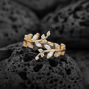 Anillo Abierto «Ramas de Hoja y Baya Marquesa» Oro 18k