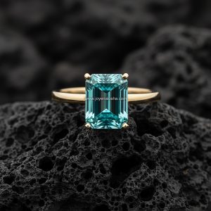 Anillo Solitario «Esmeralda Color Paraíba» Oro 18k