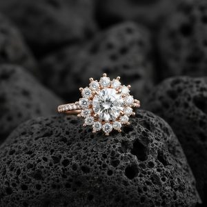 Anillo Halo Redondo «Roseta Floral Pavé» Oro Rosa