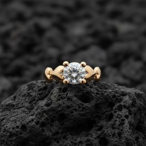 Anillo Solitario Redondo «Hombros Cóncavos Esculturales» Oro 18k