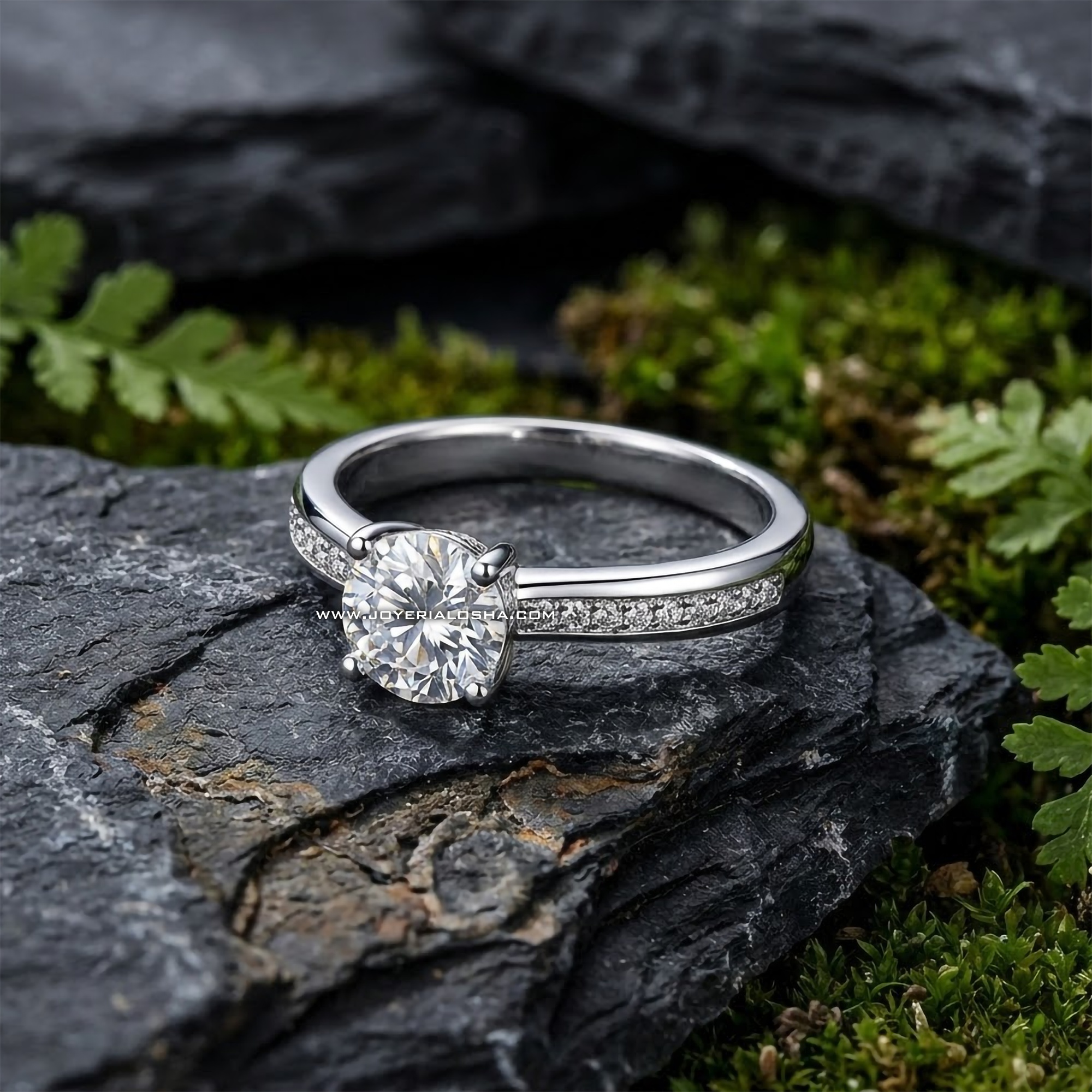 Anillo Solitario "Luz Serena"