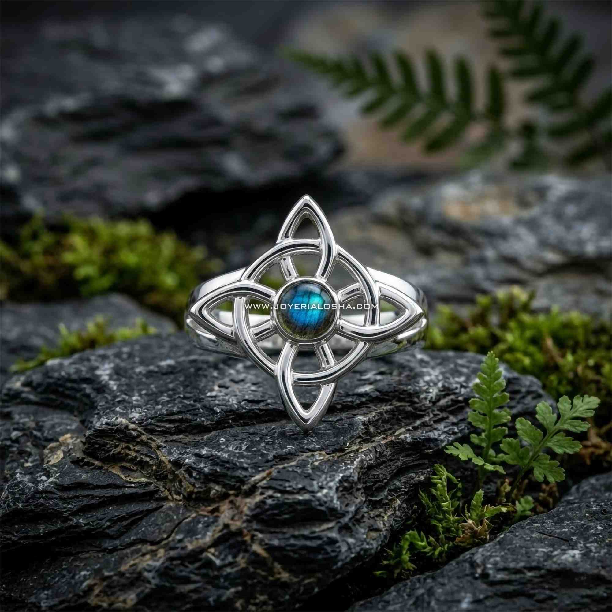 Anillo Nudo de Brujas "Luz de Luna" con Labradorita en Plata .925