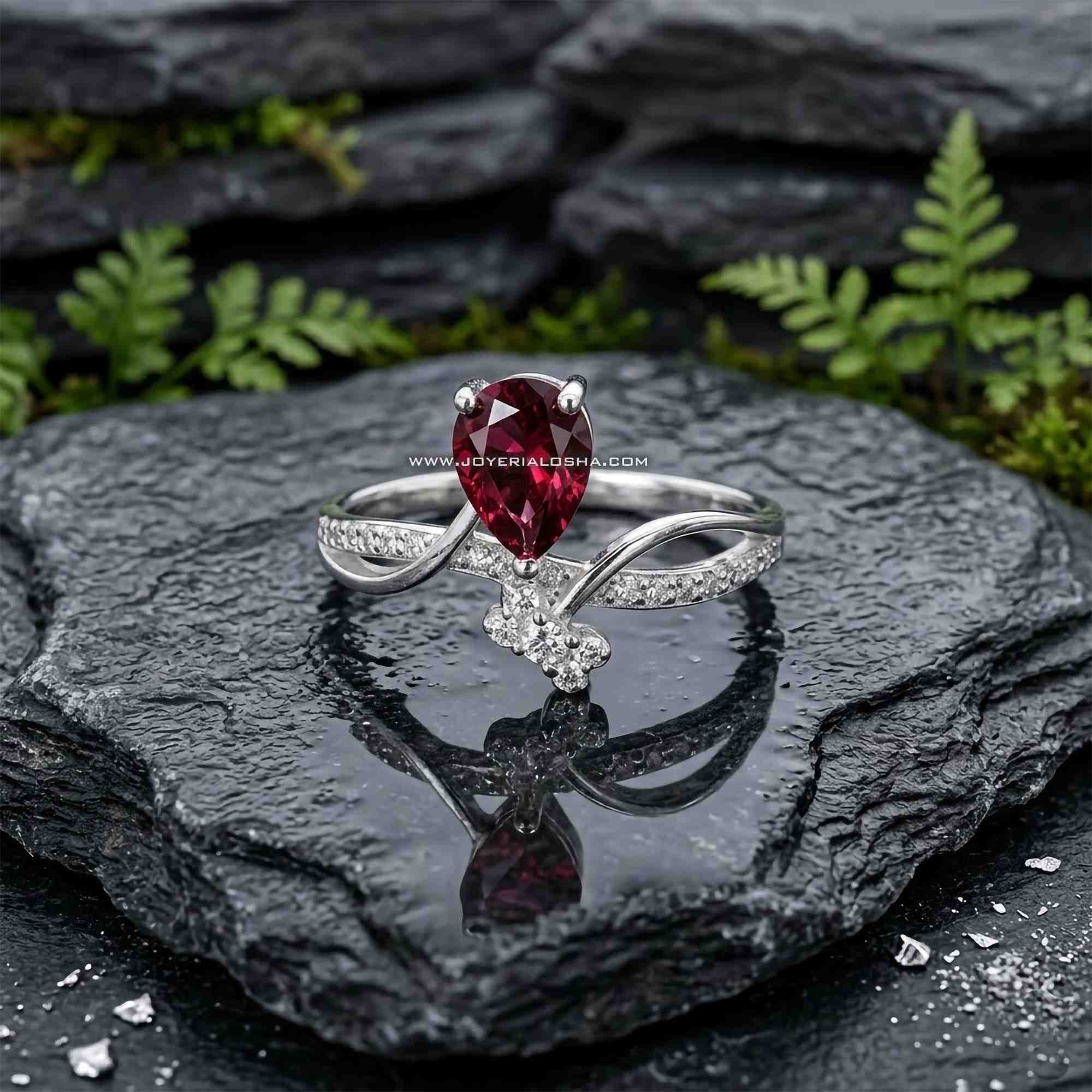 Anillo "Esencia Rubí" en Plata .925