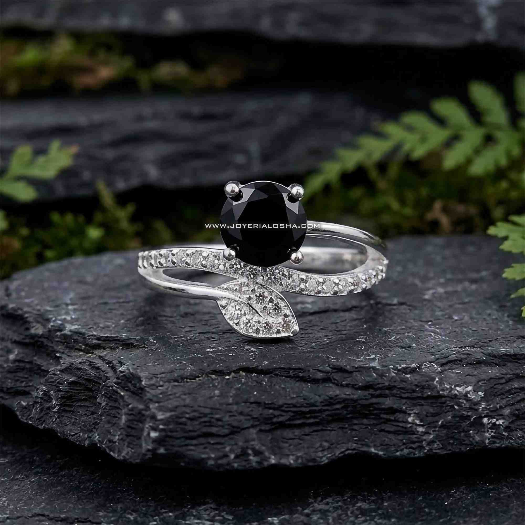 Anillo "Flora Black" en Plata .925