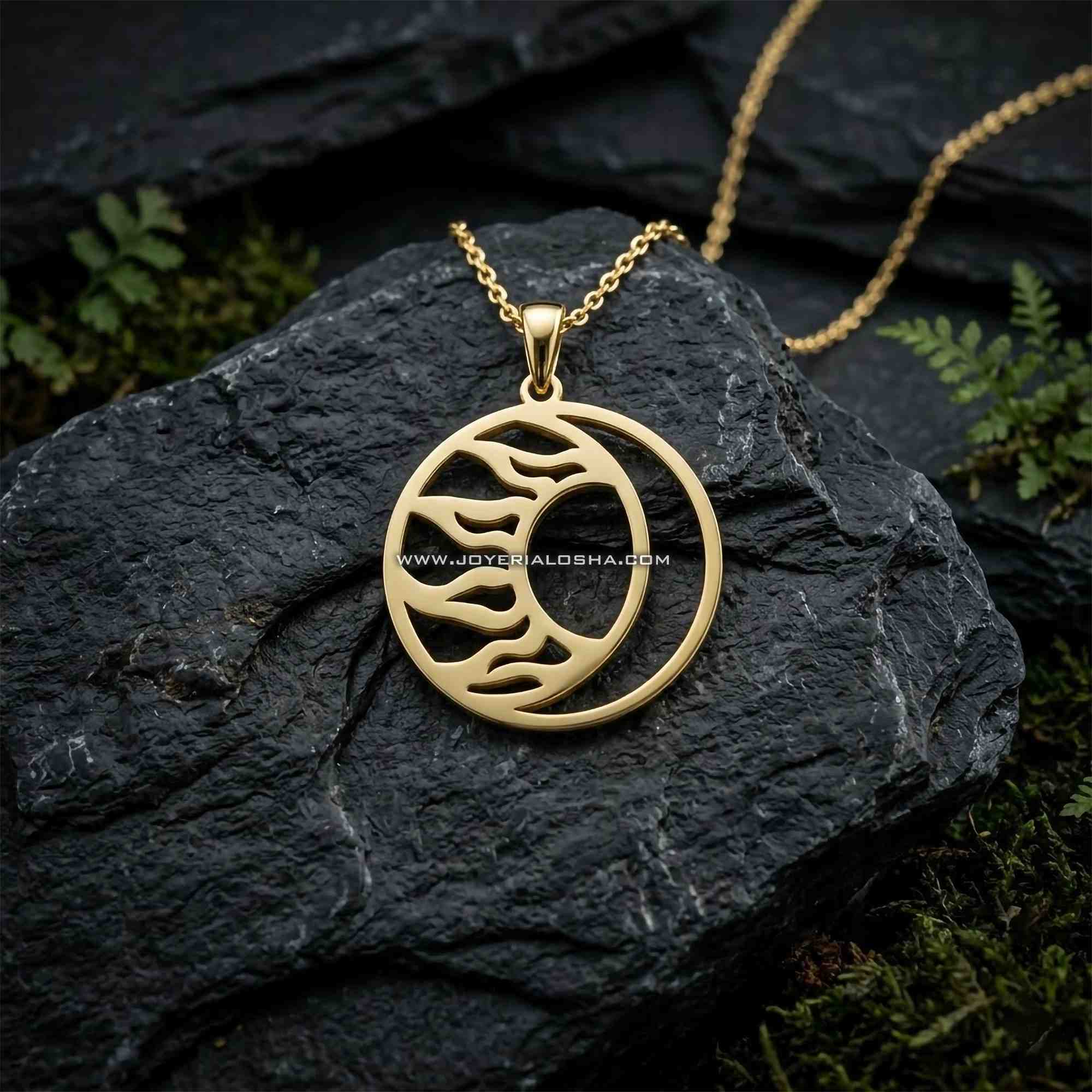 Dije Sol y Luna Celestial en Oro 18k