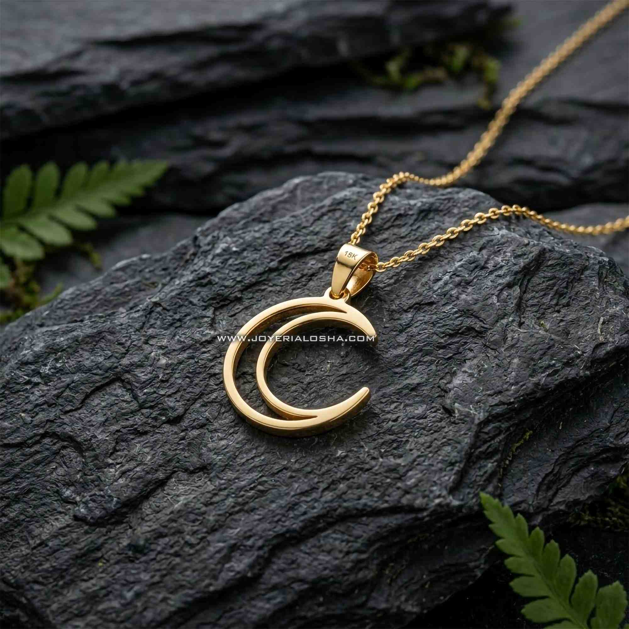 Dije Luna Creciente Doble Silueta en Oro 18k
