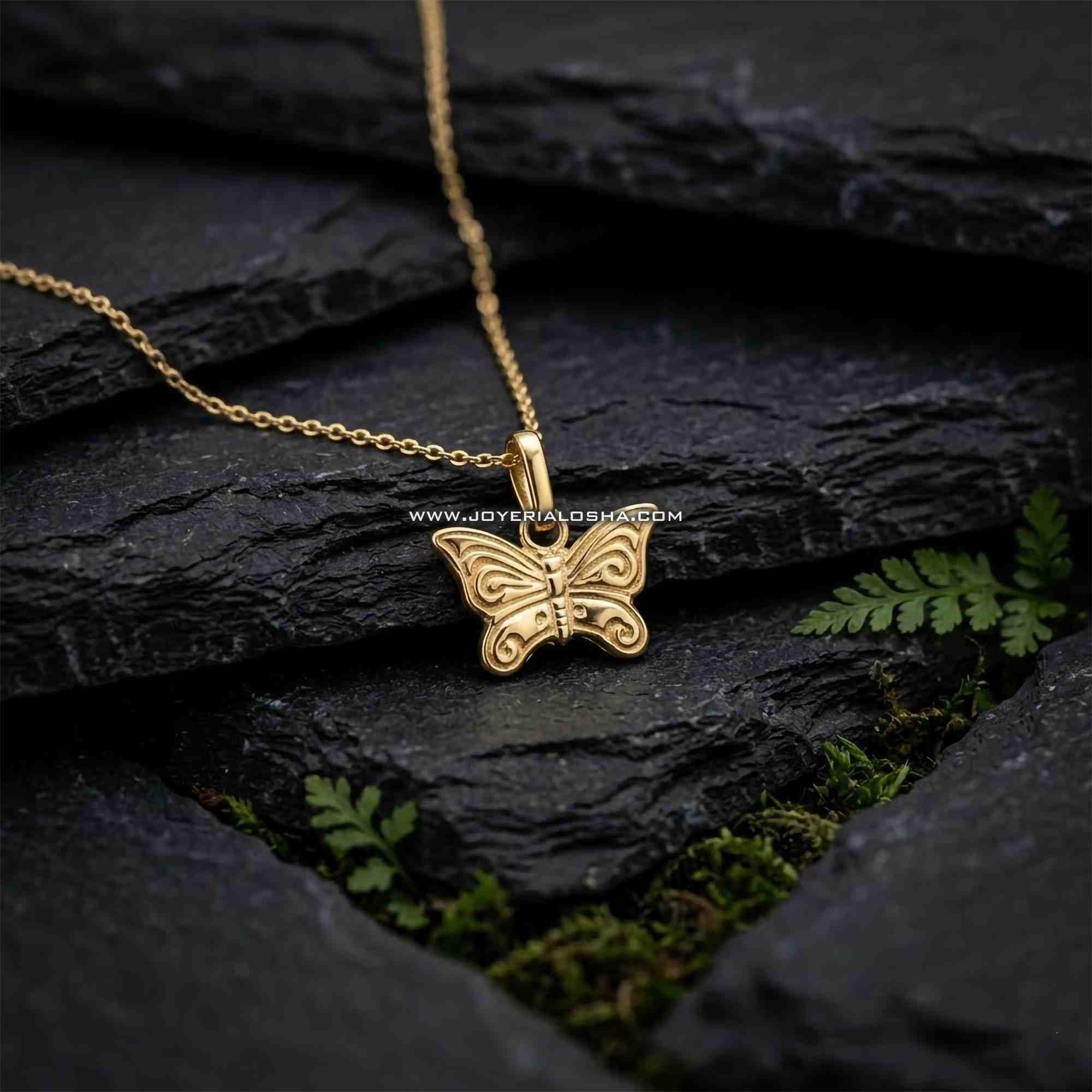 Dije Mariposa Monarca en Oro 18k