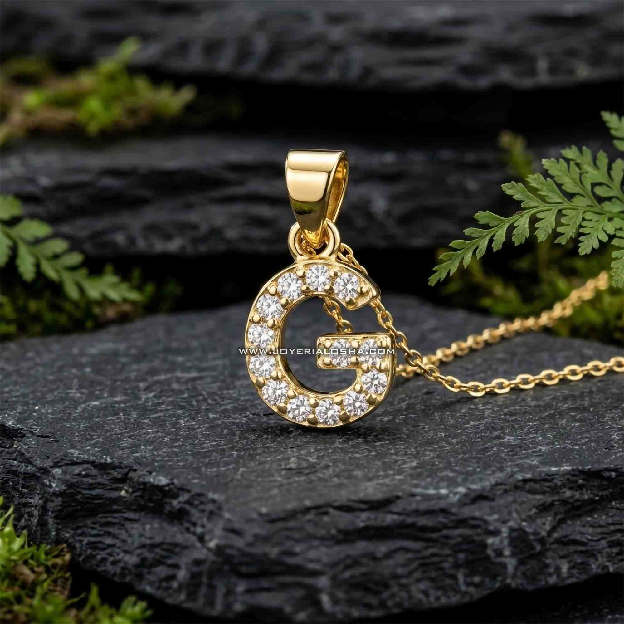 Dije Inicial G de Oro 18k Elegance